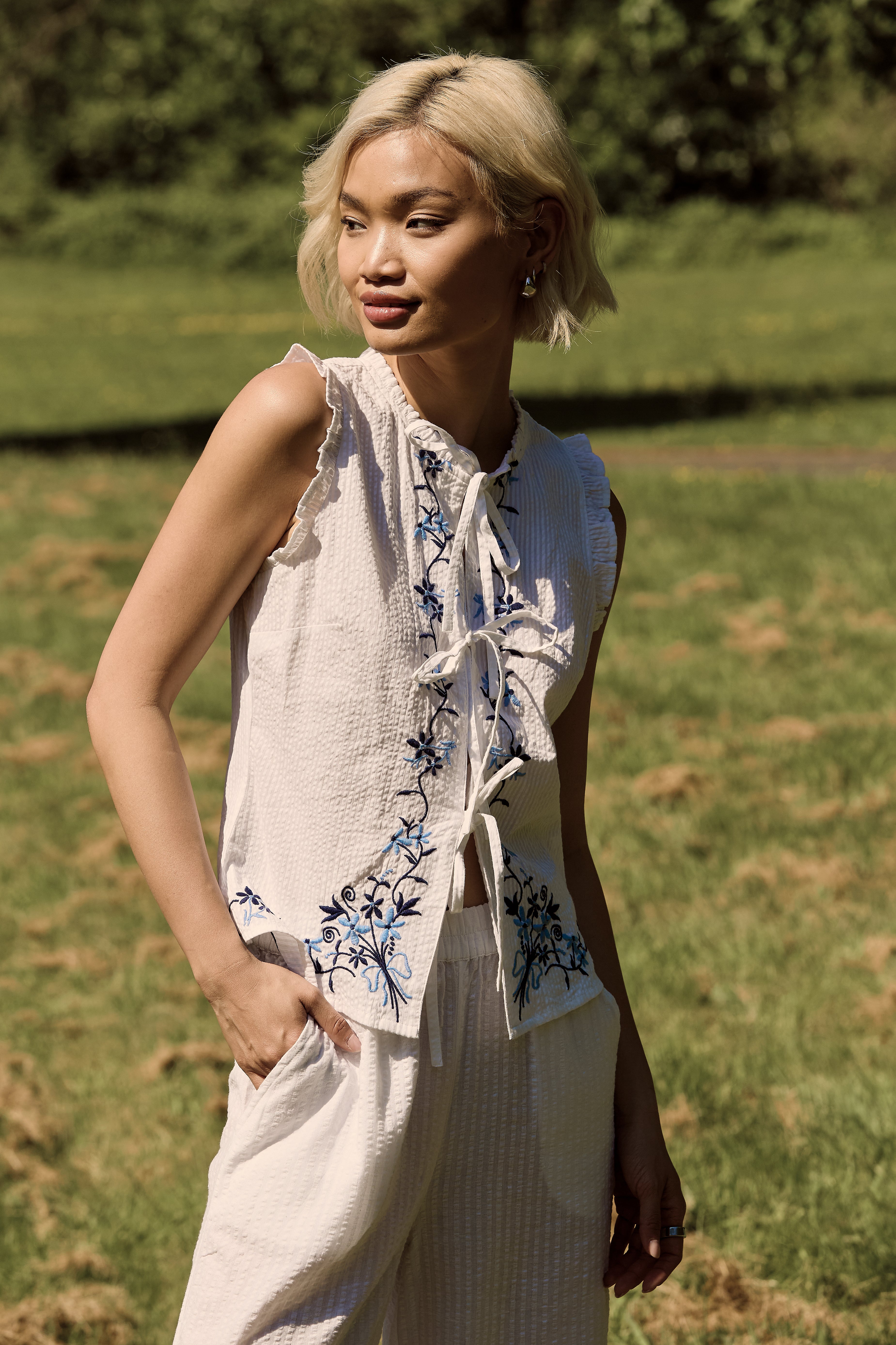 Coraline Sleeveless Blouse