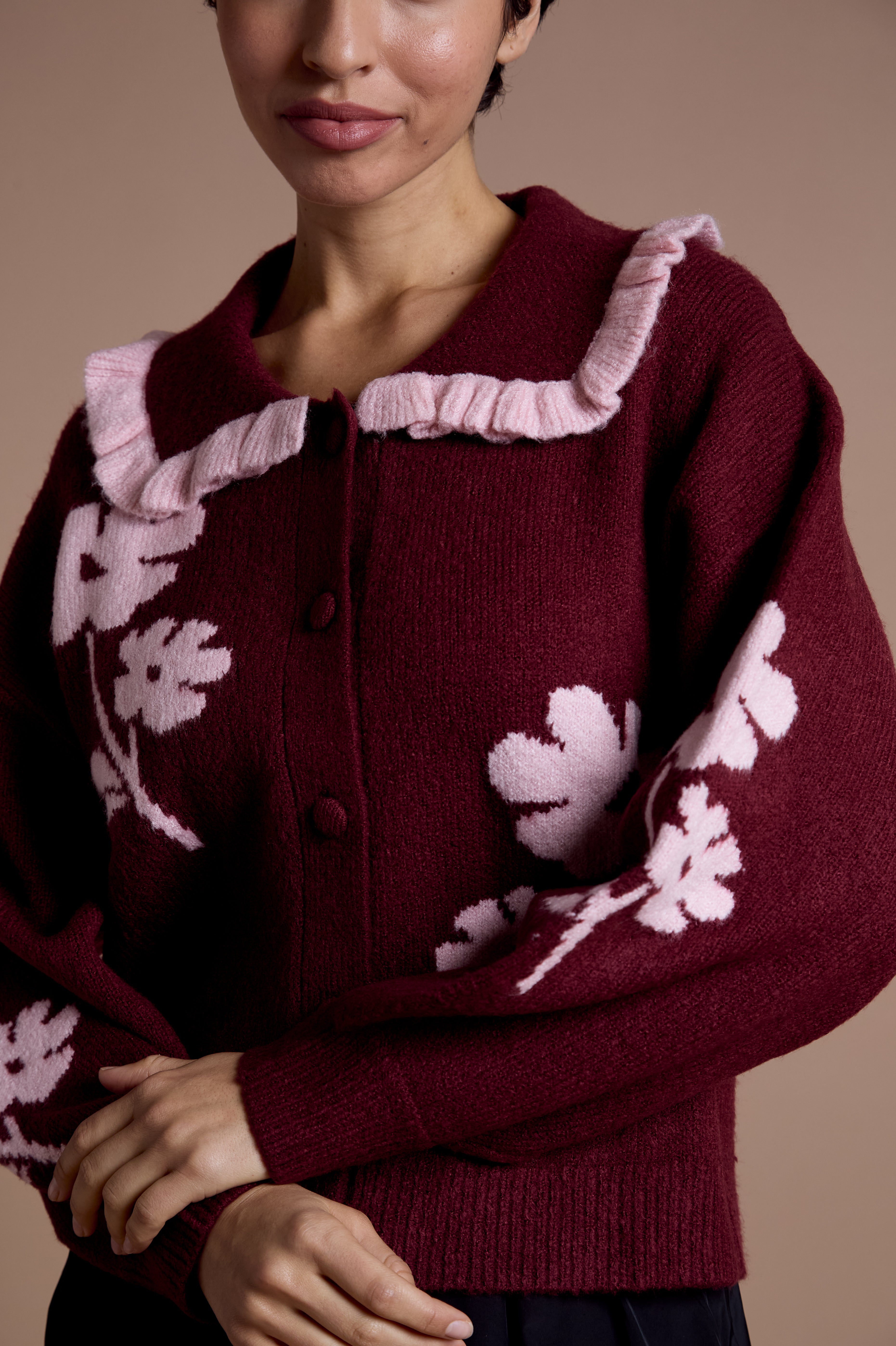Nancy Scallop Collar Cardigan