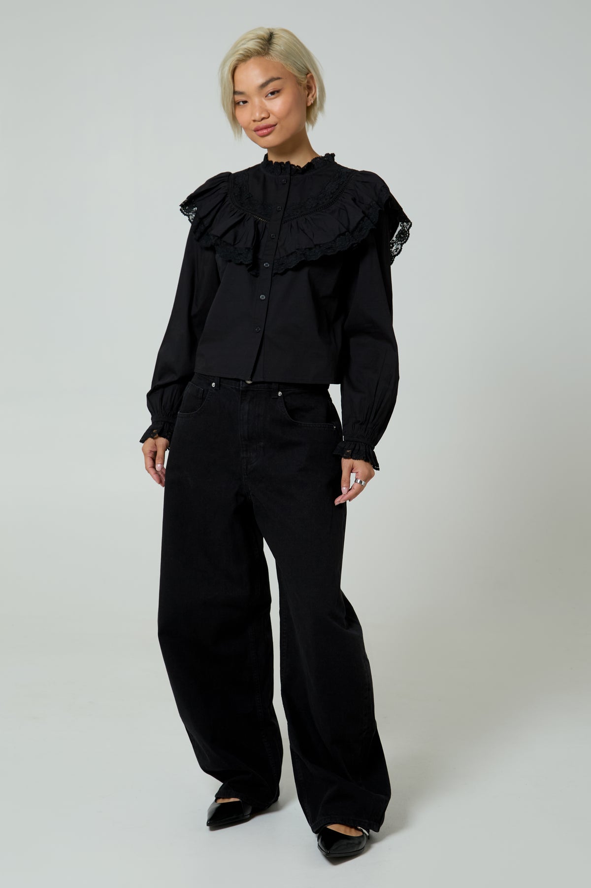 Lilith Frill Collar Blouse