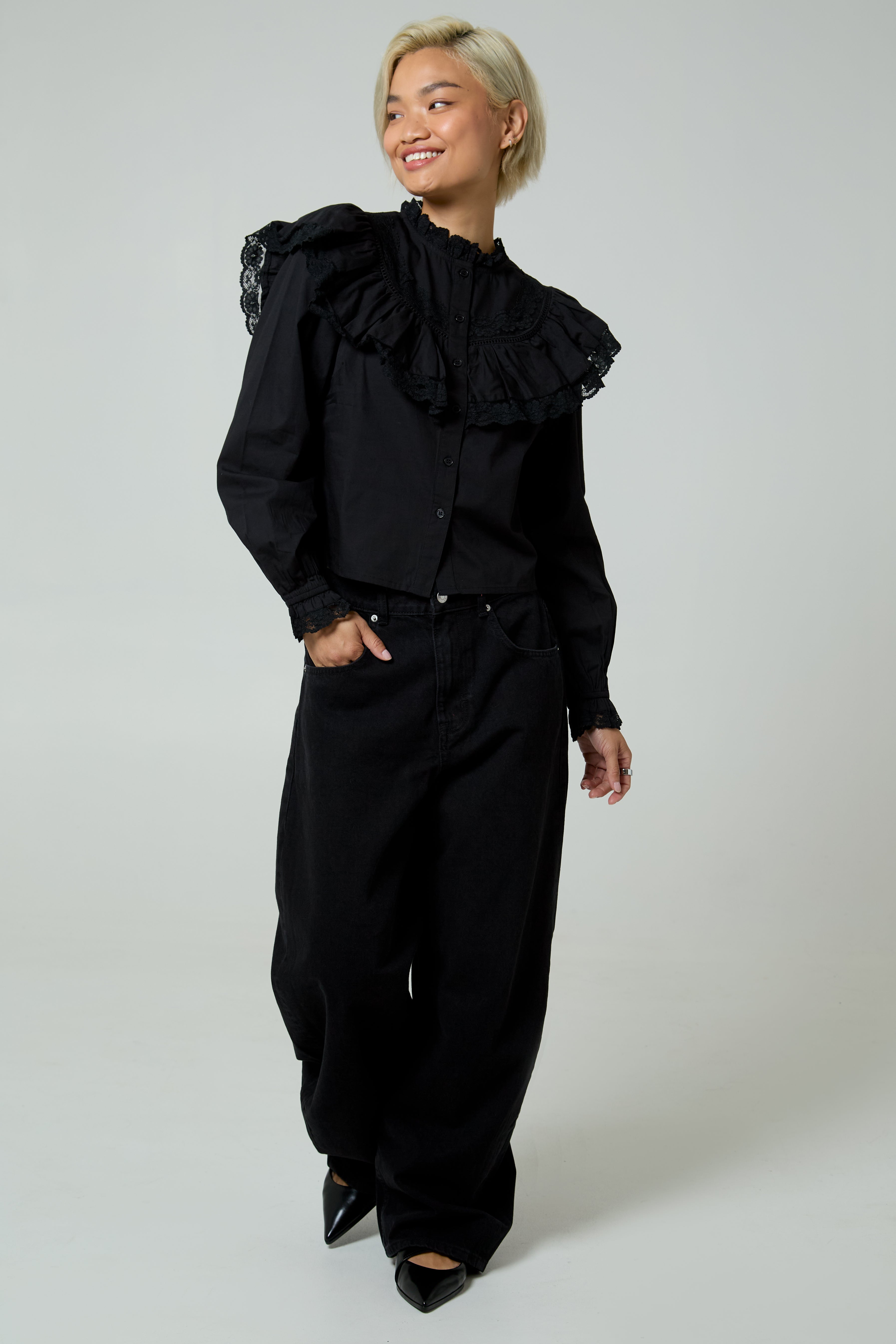Lilith Frill Collar Blouse