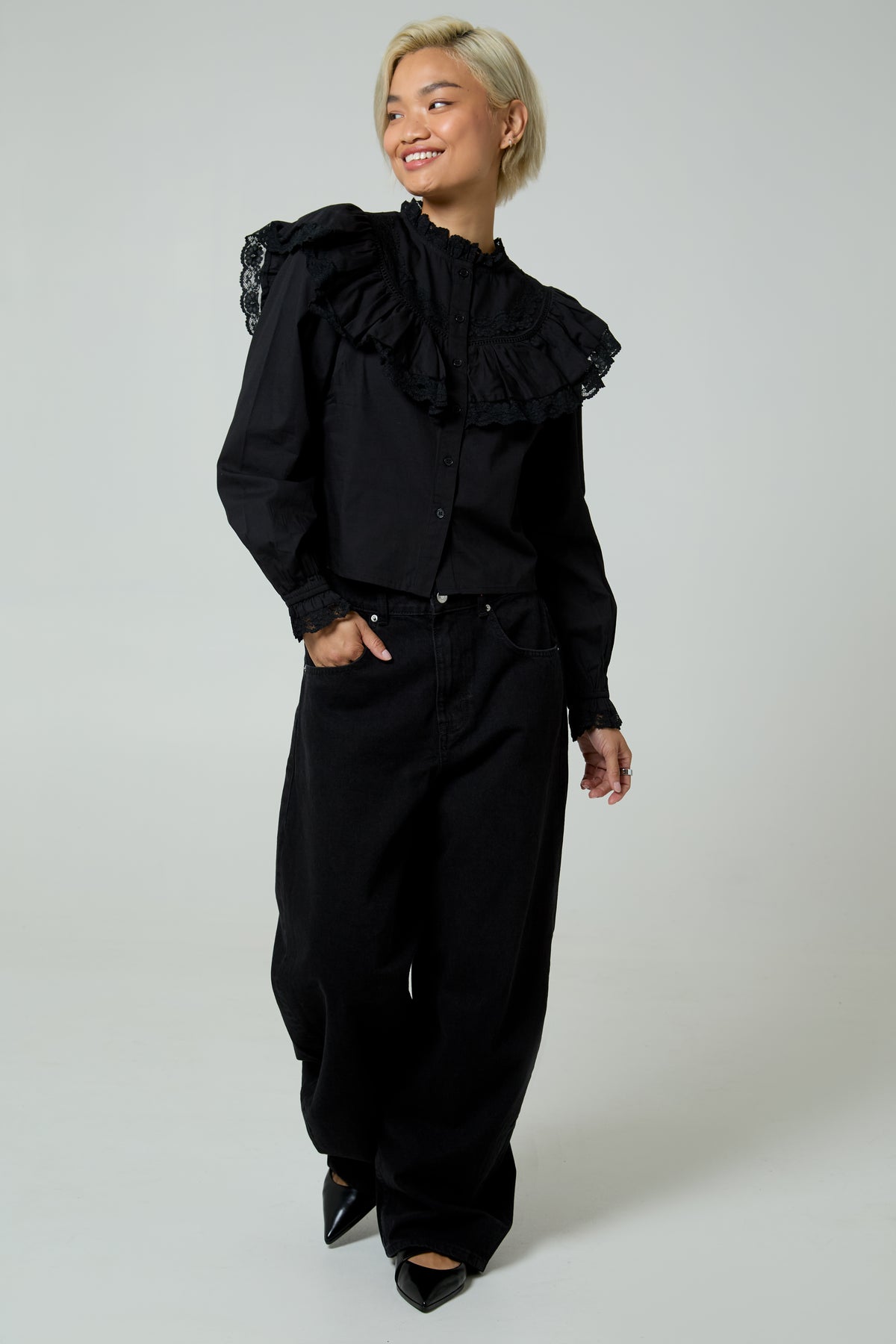 Lilith Frill Collar Blouse