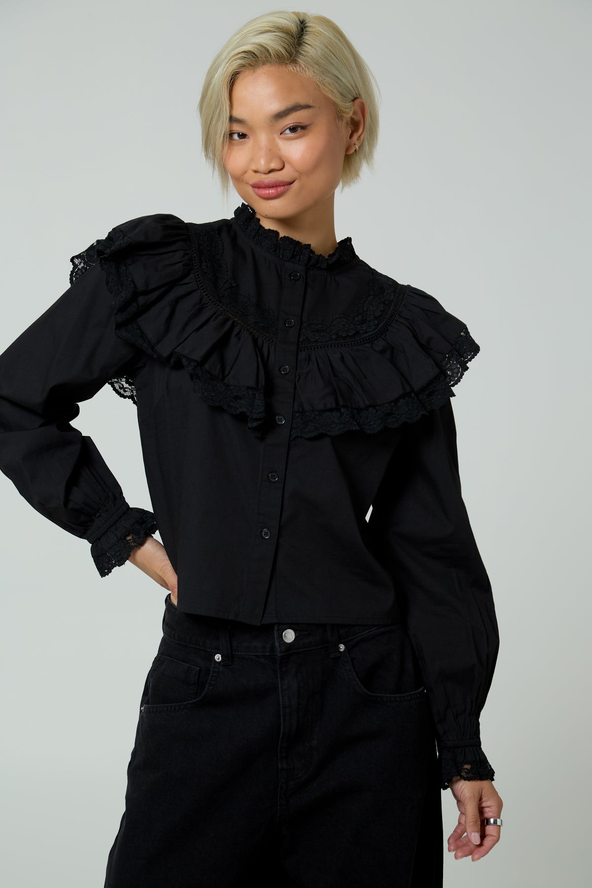 Lilith Frill Collar Blouse