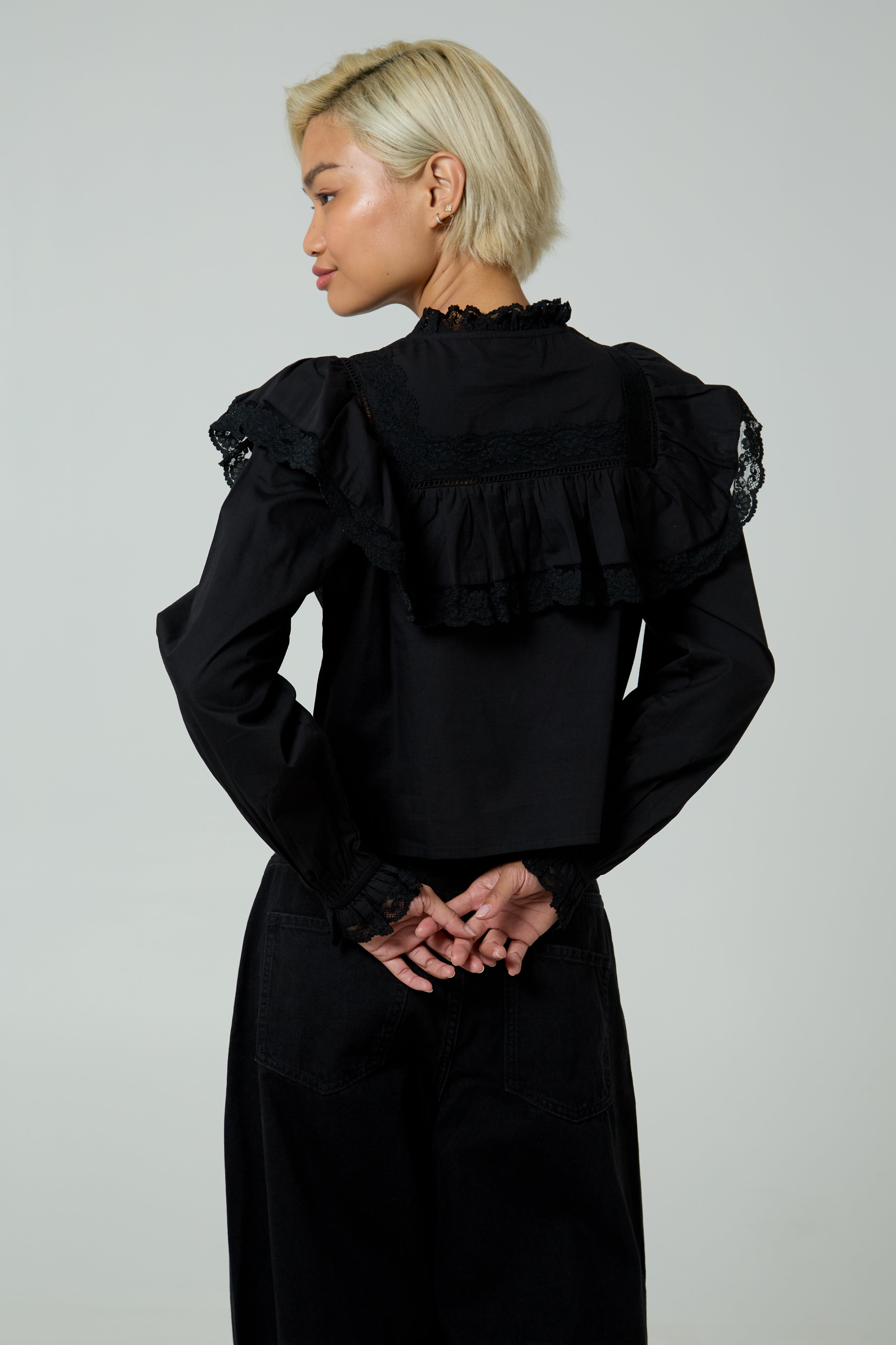 Lilith Frill Collar Blouse