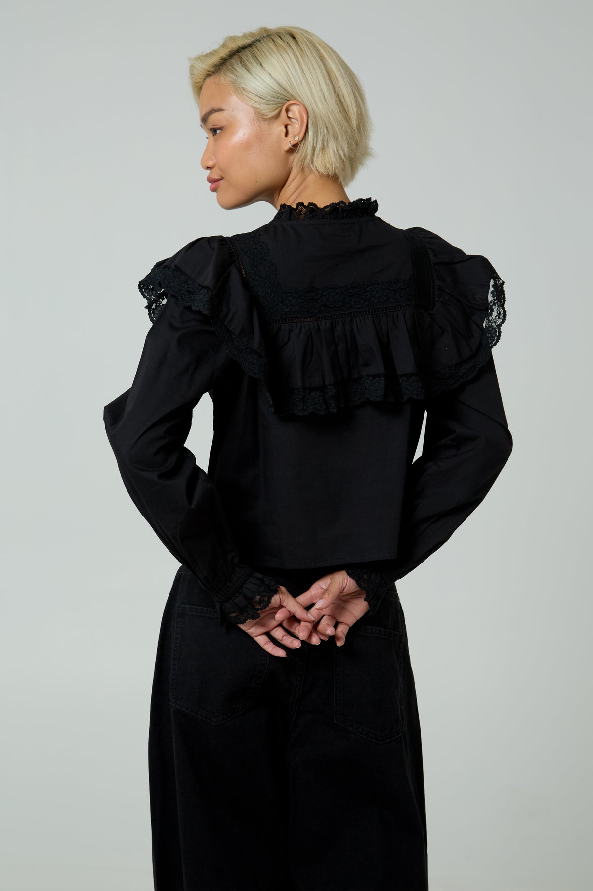 Lilith Frill Collar Blouse