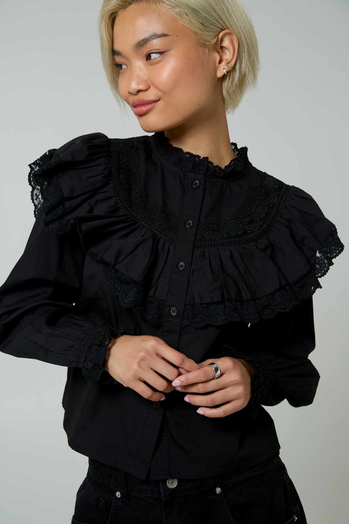 Lilith Frill Collar Blouse