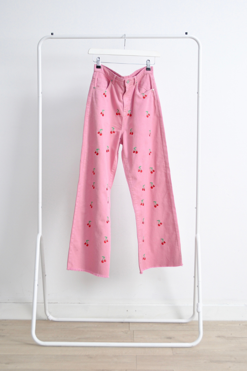Lila Cherry Embroidery Jeans - Pink