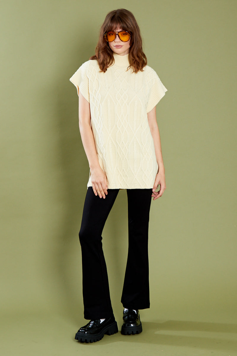 Cassie Cable Knitted Vest - Cream